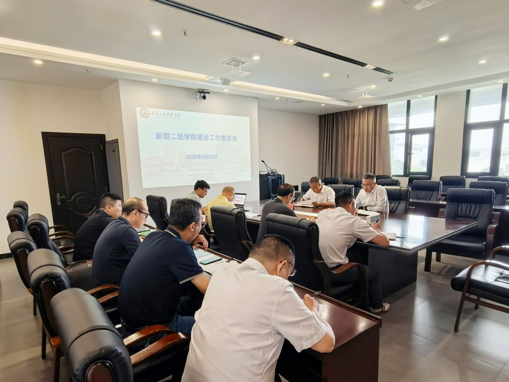 美女内射无套日韩免费播放