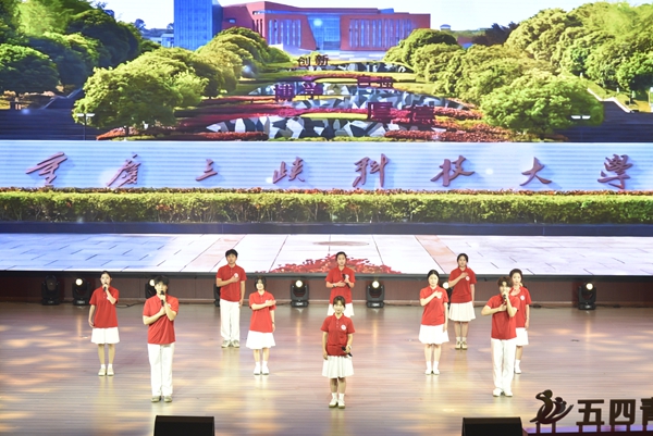 美女内射无套日韩免费播放